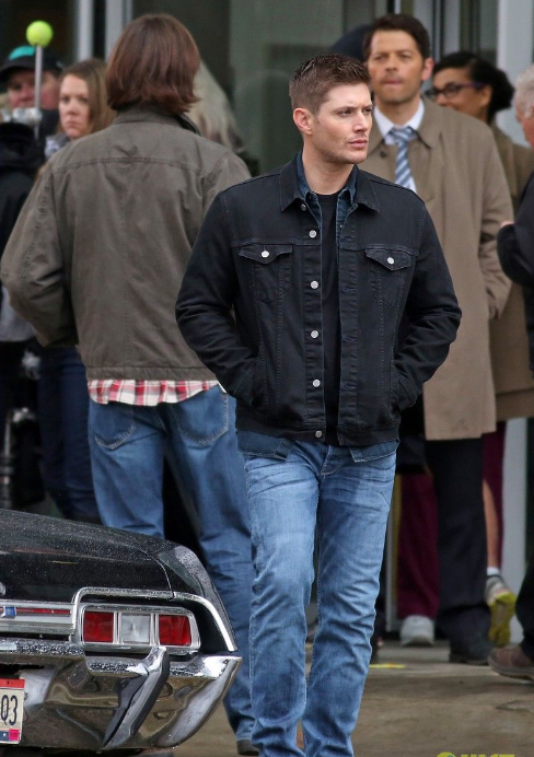 Design And Style Of The Dean Winchester Black Leather Jacket